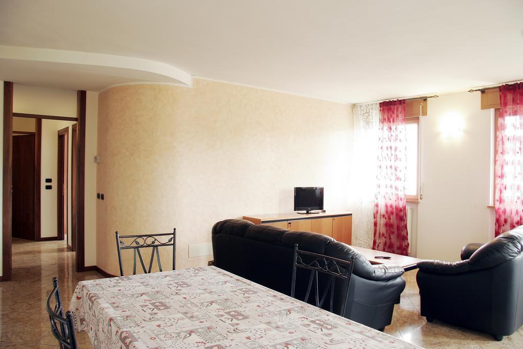 Bed&Wine Hotel Negrar Quarto foto