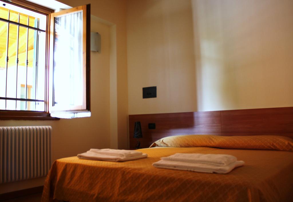 Bed&Wine Hotel Negrar Quarto foto