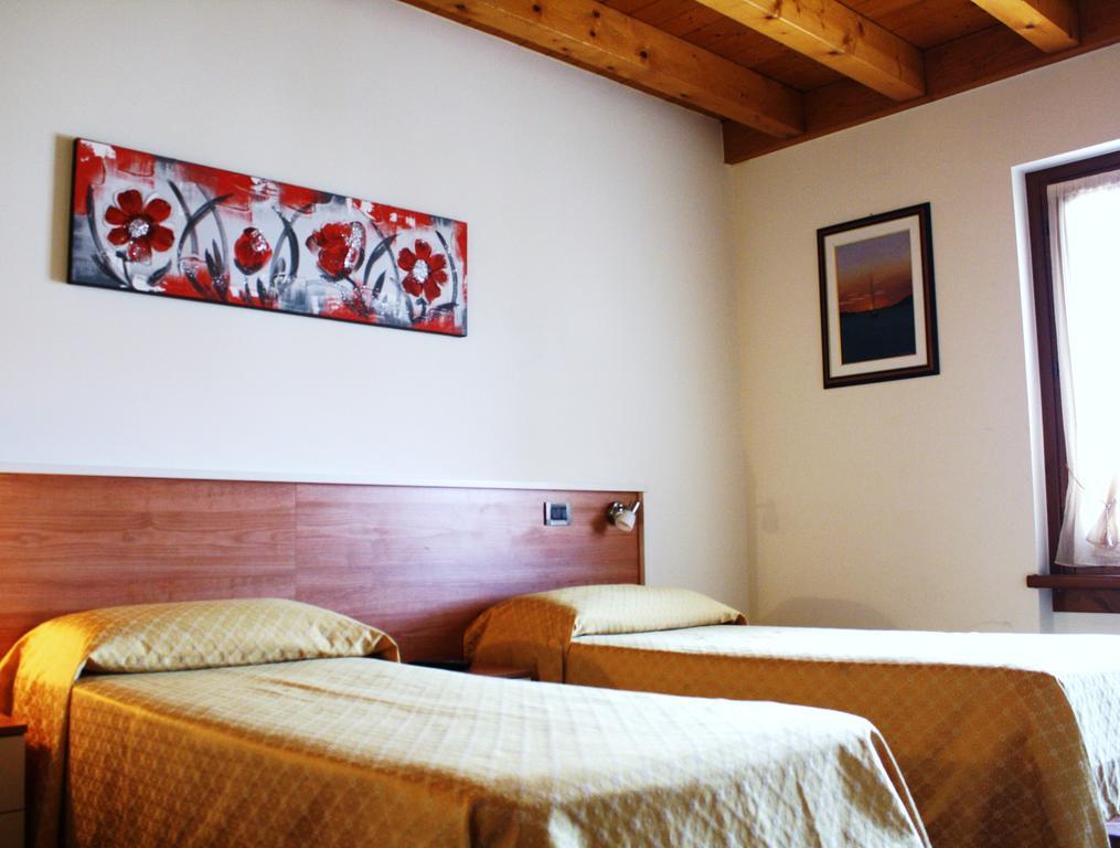 Bed&Wine Hotel Negrar Quarto foto